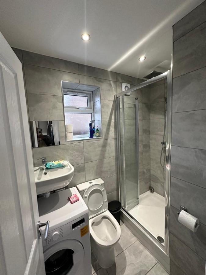 Keedonwood Road Bromley, Rooms With Free Wifi Екстериор снимка