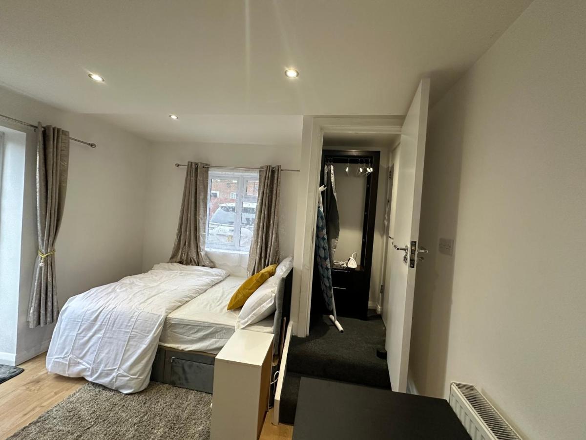 Keedonwood Road Bromley, Rooms With Free Wifi Екстериор снимка