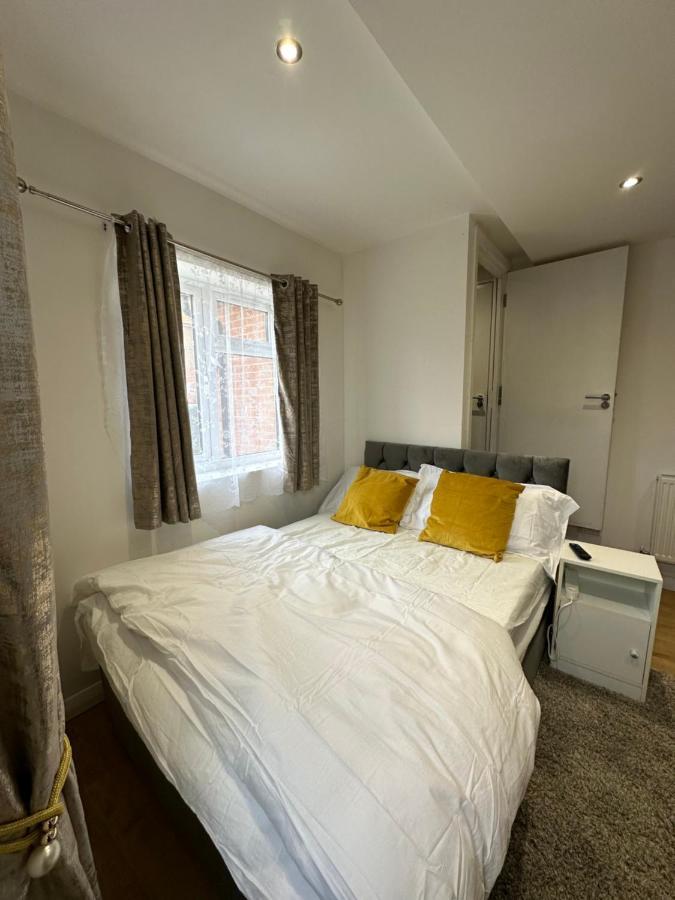 Keedonwood Road Bromley, Rooms With Free Wifi Екстериор снимка