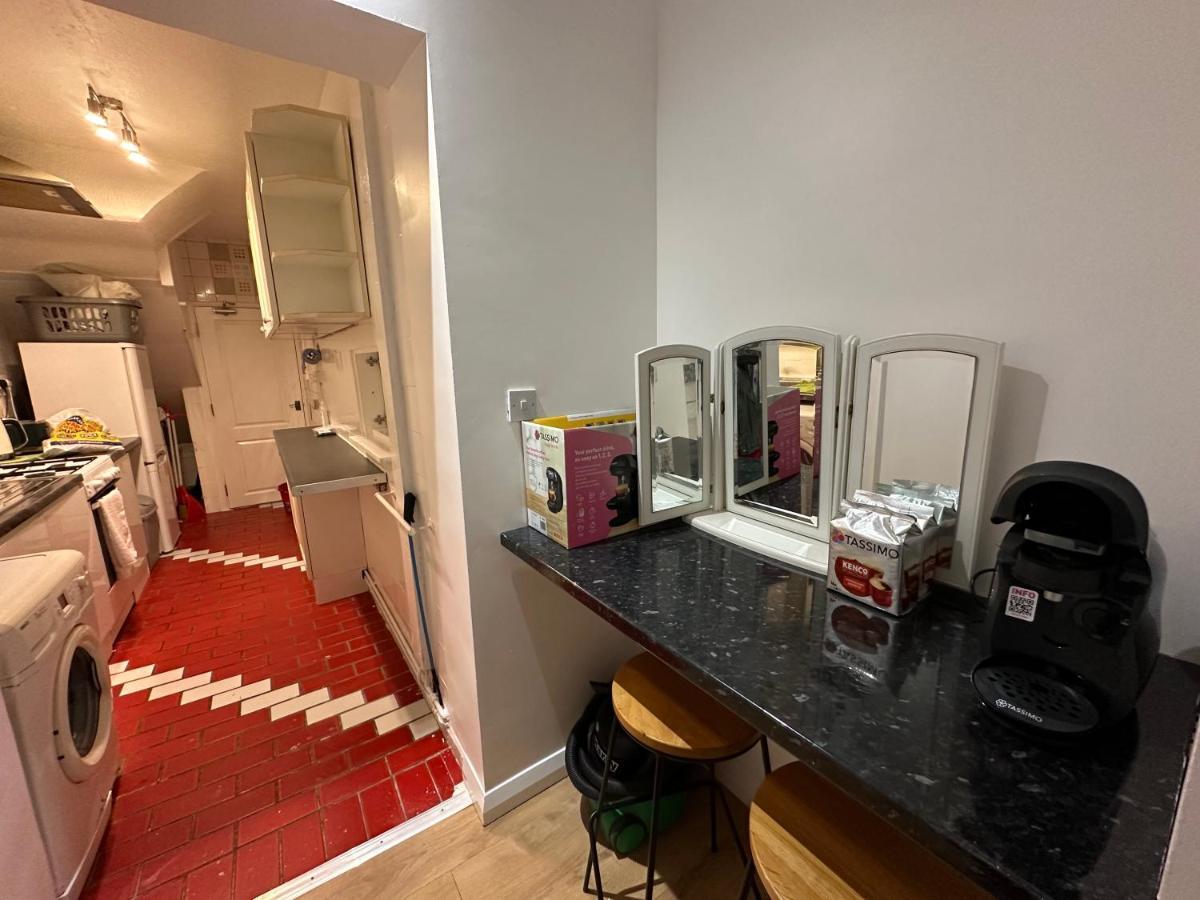 Keedonwood Road Bromley, Rooms With Free Wifi Екстериор снимка
