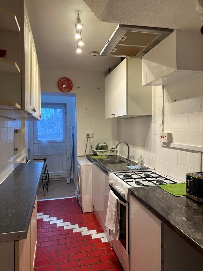 Keedonwood Road Bromley, Rooms With Free Wifi Екстериор снимка