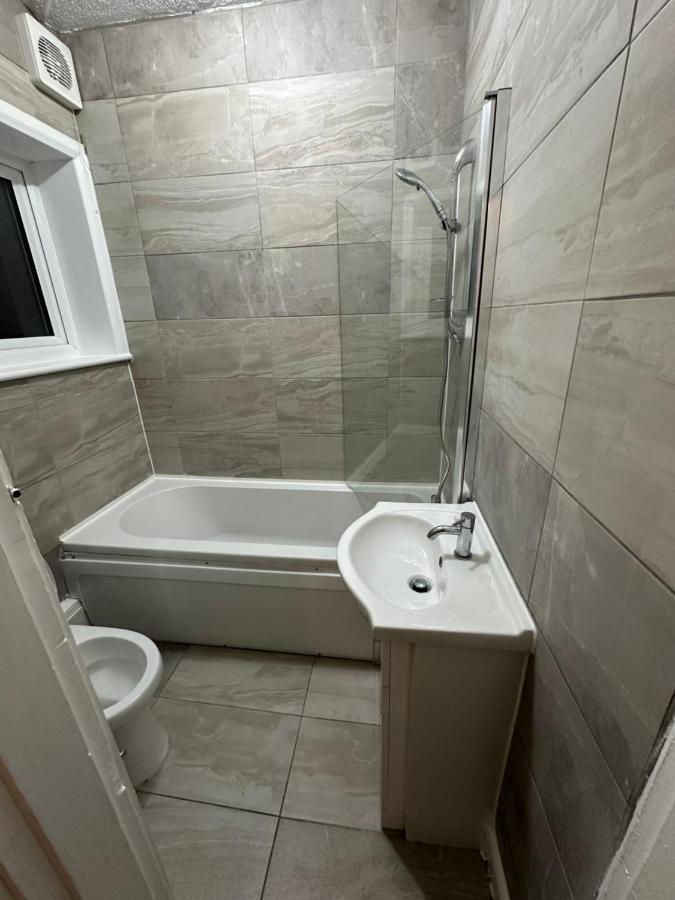 Keedonwood Road Bromley, Rooms With Free Wifi Екстериор снимка