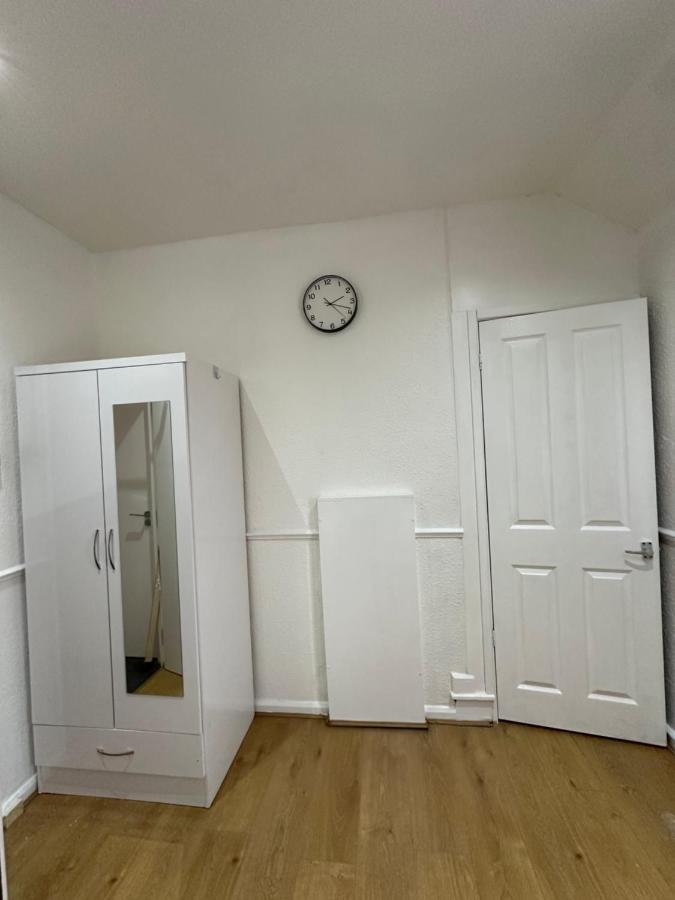 Keedonwood Road Bromley, Rooms With Free Wifi Екстериор снимка
