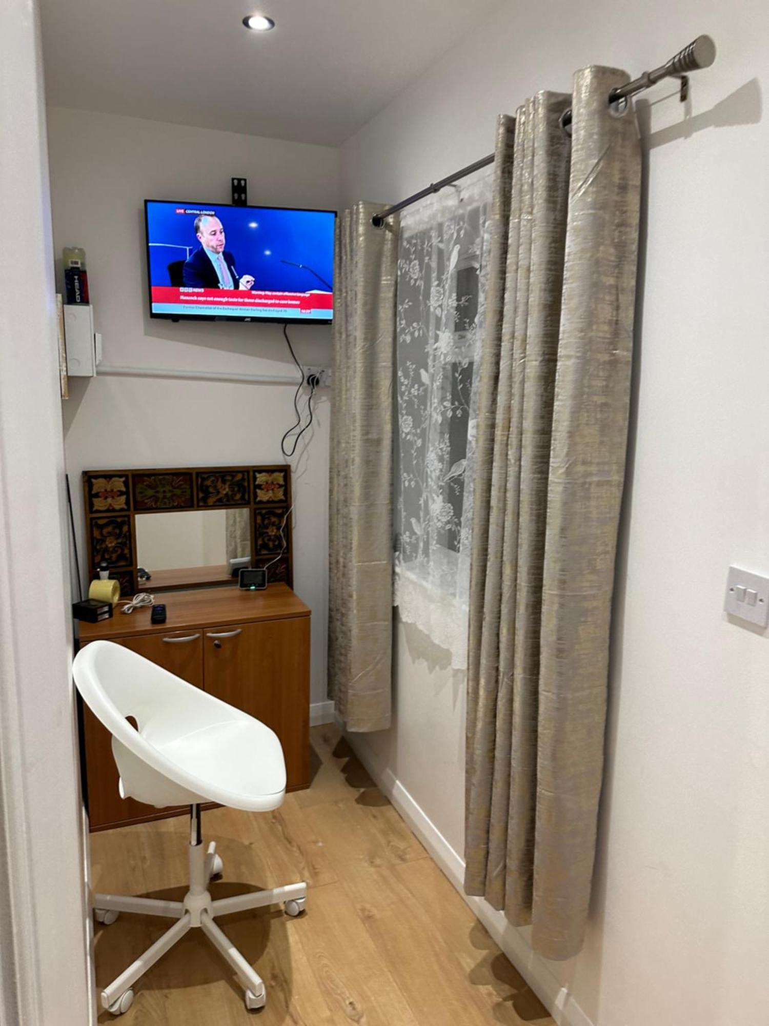 Keedonwood Road Bromley, Rooms With Free Wifi Екстериор снимка